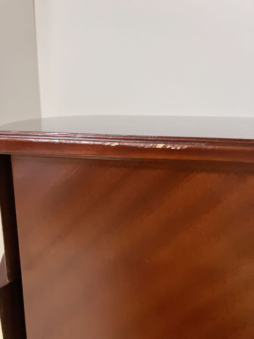 アンティーク調　キャスター付き　木製サイドテーブル　キャビネット　エンドテーブル