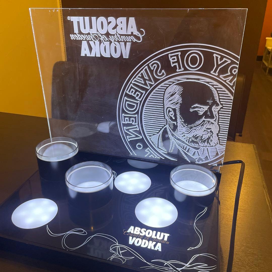 アブソルートウォッカボトルディスプレイ