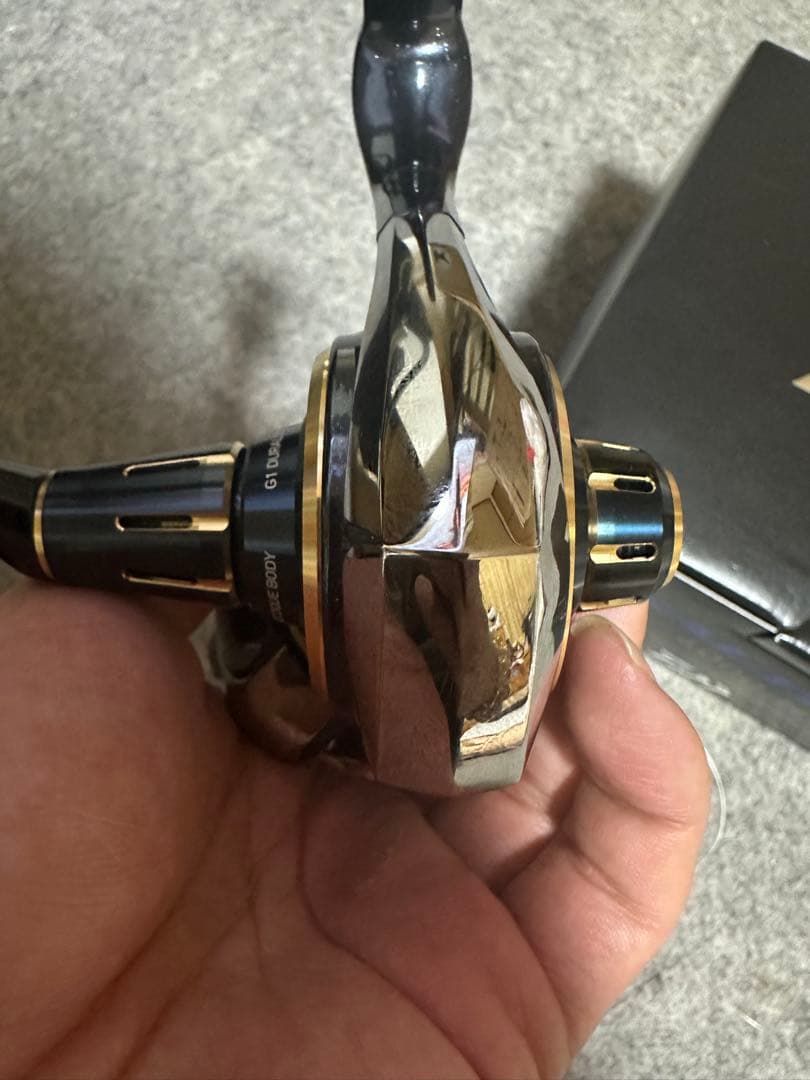 リール DAIWA 23SALTIGA 4000-H