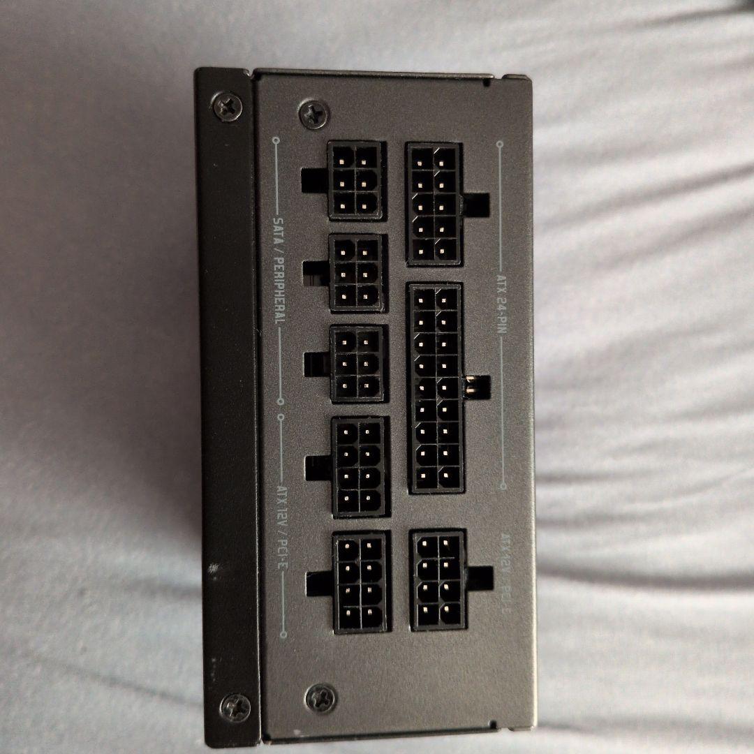 Fractal ION SFX 500G 500W電源ユニット