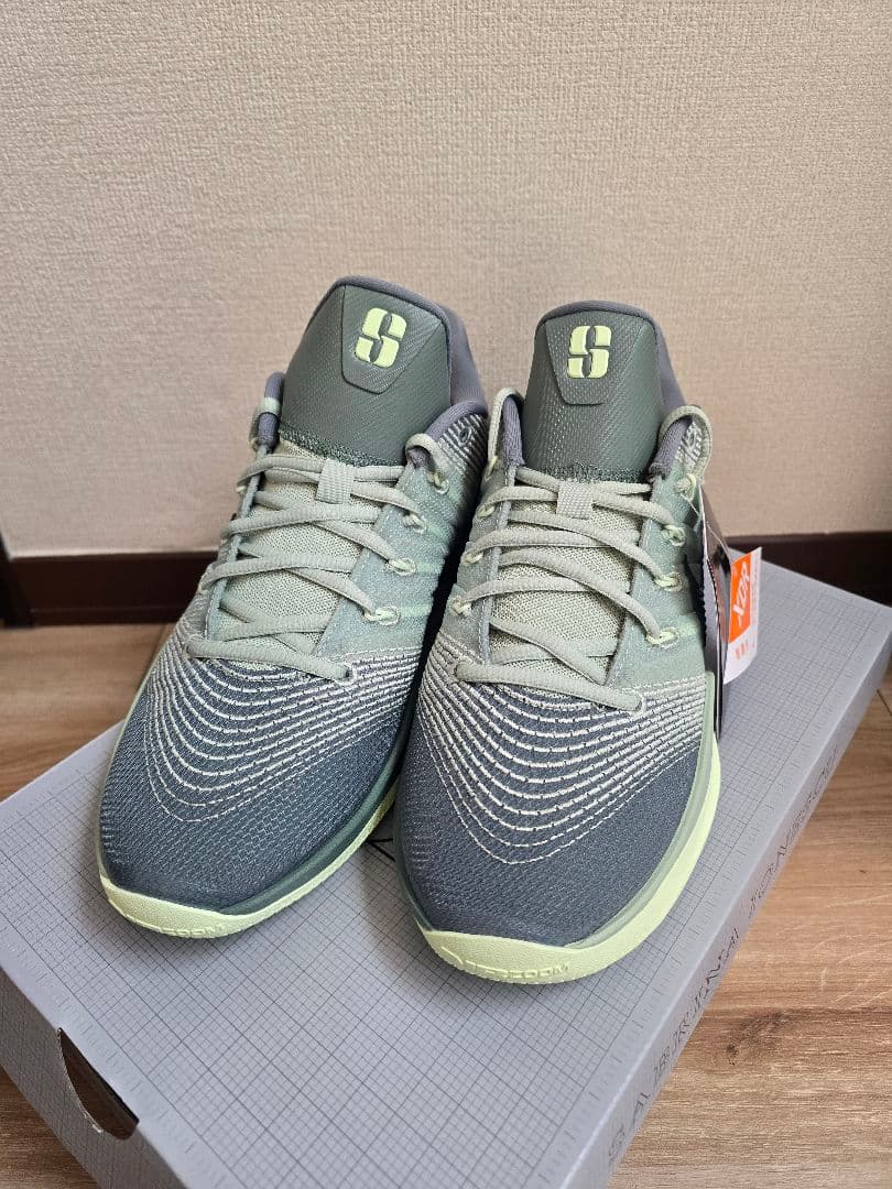 新品未使用　Nike Sabrina　サブリナ 3 EP 27.5cm 301