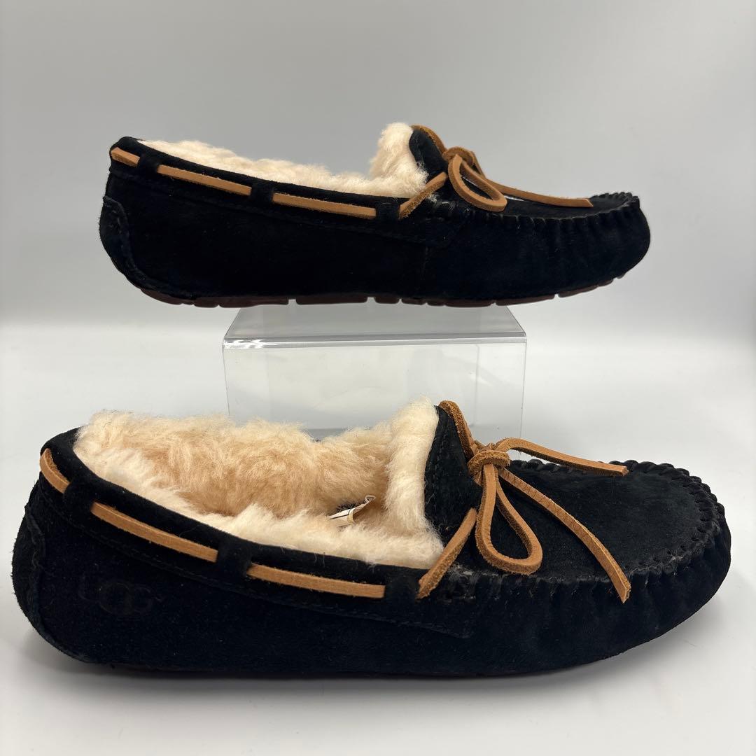 極美品✨UGG アグ　ブラック　リボン　モカシン　ムートン　フラットシューズ