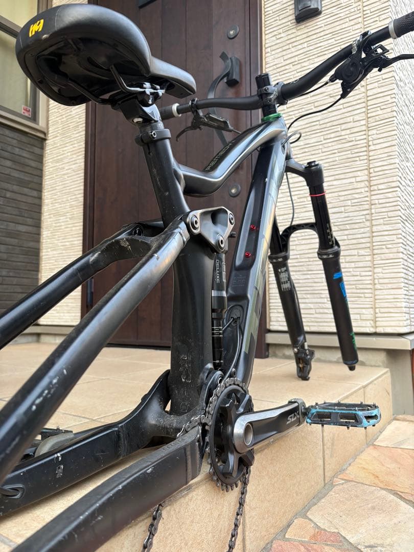 TREK Remedy 8 フレーム