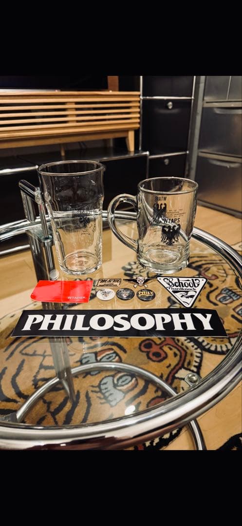 黒*ン様 OLD WTAPS グラス2個セット 『おまけ』ステッカー　ピンバッジ