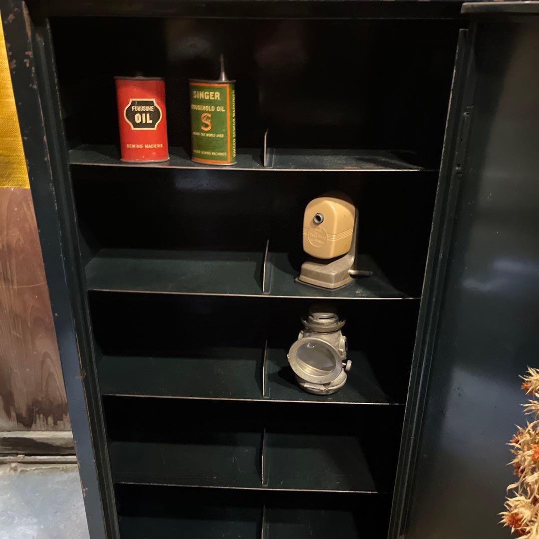 1960Sヴィンテージスチールキャビネット