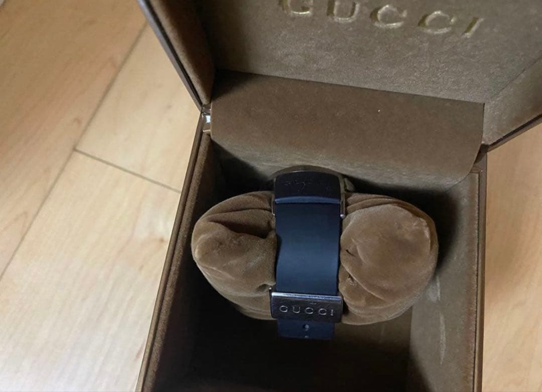 S*a様 GUCCI デジタルウォッチ
