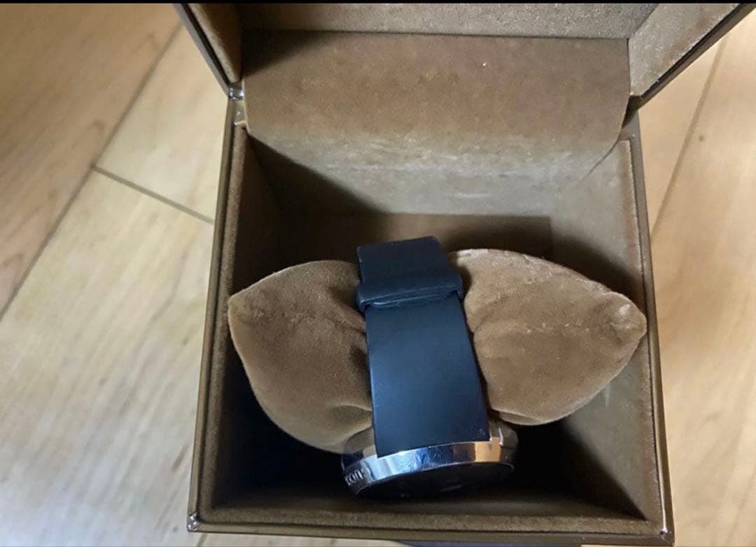 S*a様 GUCCI デジタルウォッチ