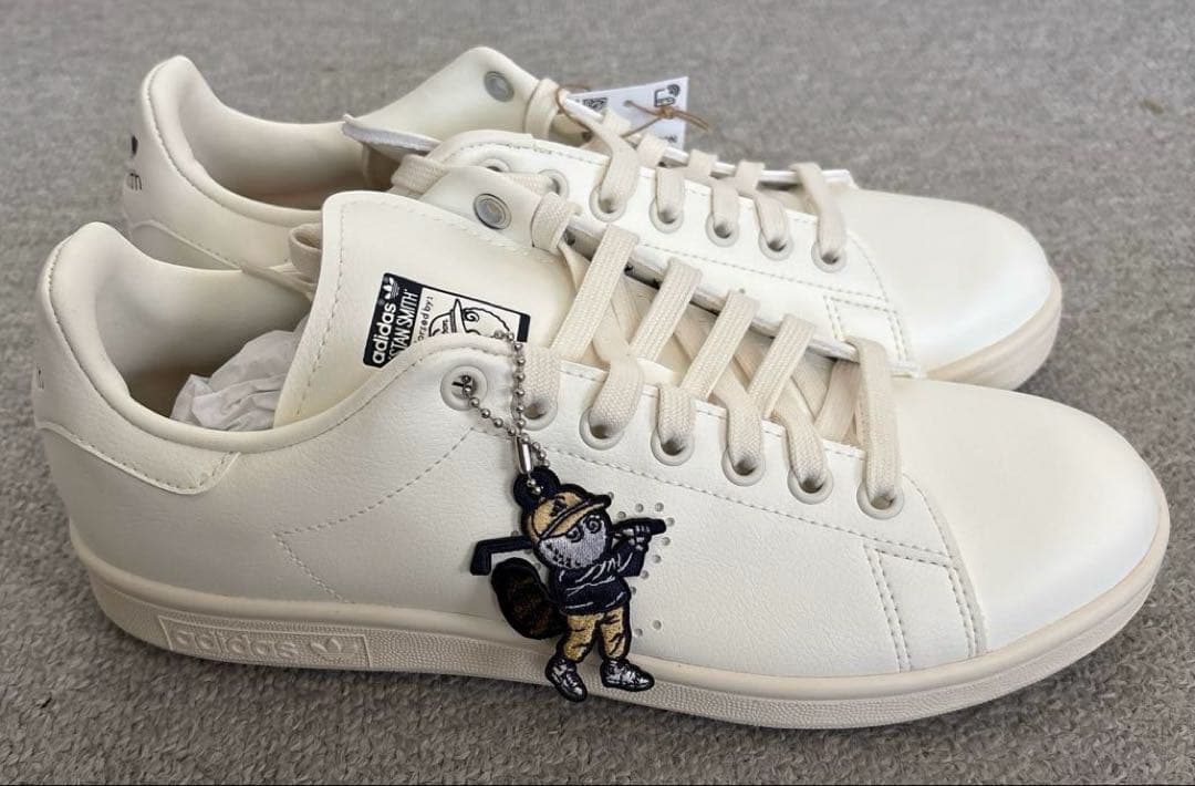 新品　未使用　箱付き　チャーム付き　スタンスミス　マルボンゴルフ25.5cm