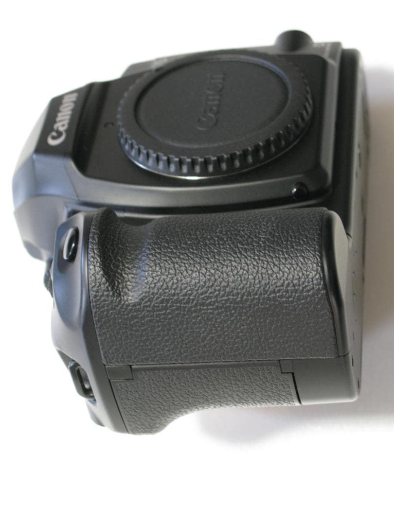 美品　Canon キヤノン EOS3 AFフィルム一眼レフ （ボディのみ）