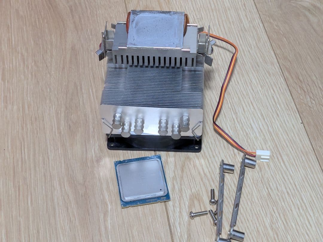 中古 CPU Intel Core i7-4820K 3.70GHzクーラー付き