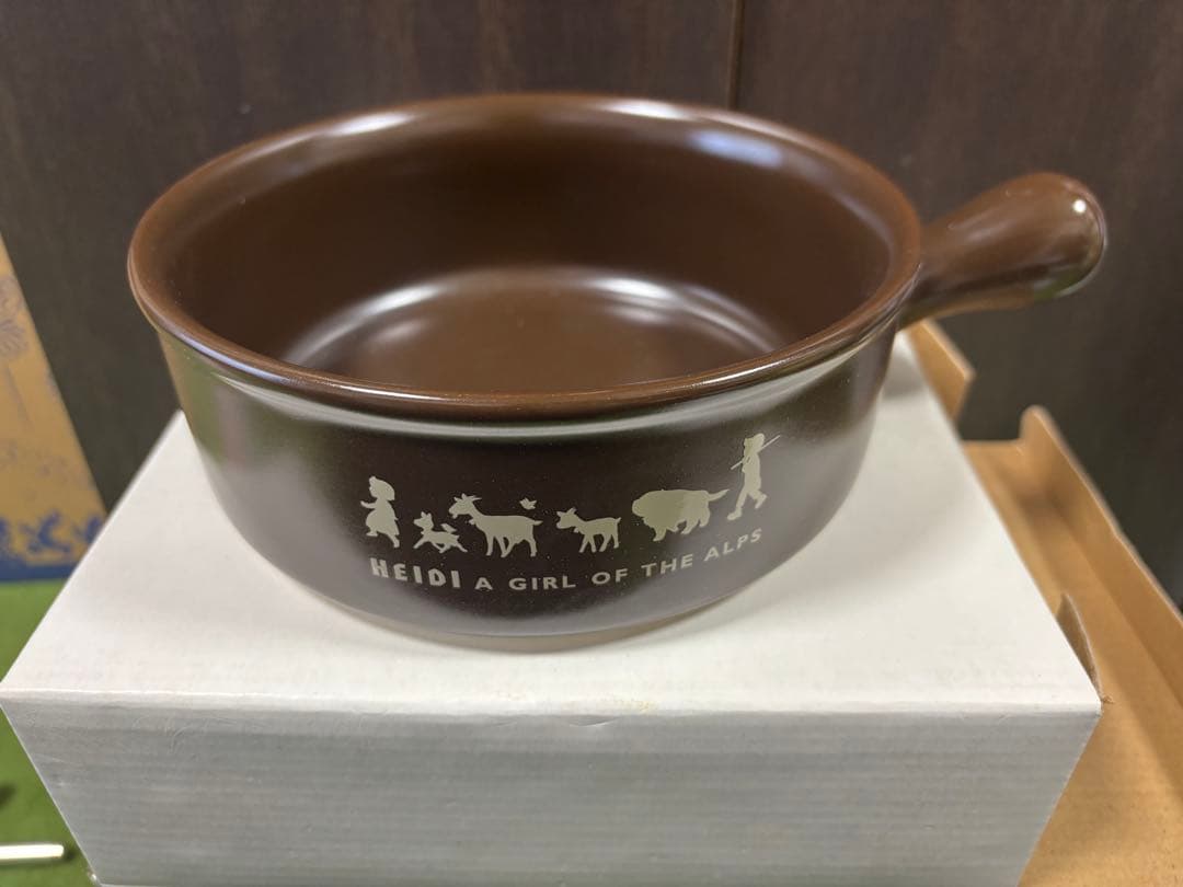 ファミリーマート特製　アルプスの少女ハイジ　チーズフォンデュセット