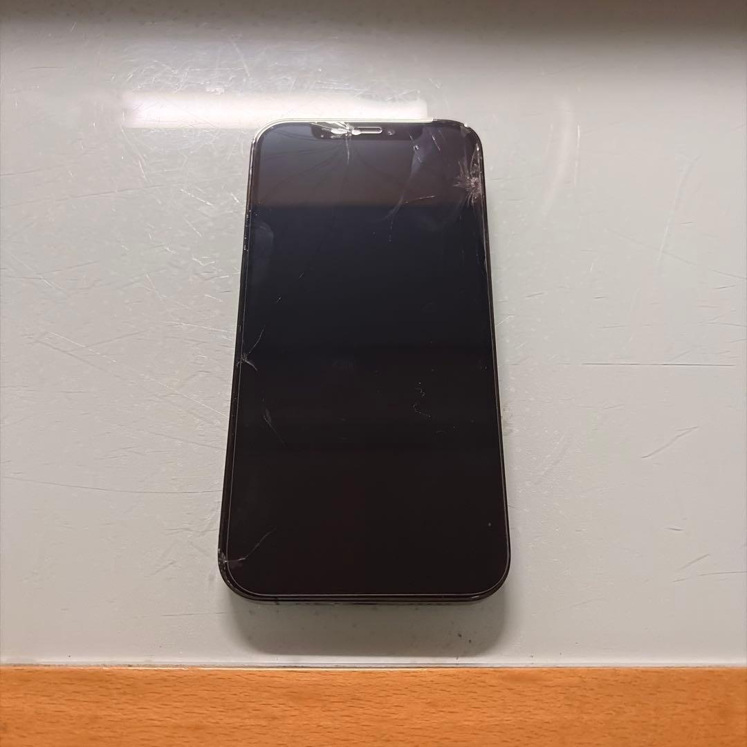 iPhone 12 Pro 256GB グラファイト 画面割れあり