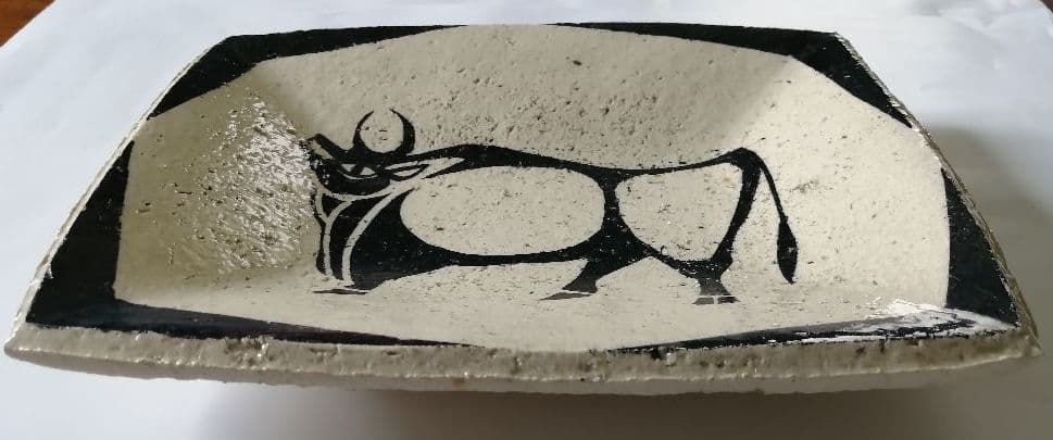 福田平八郎　雄牛飾皿