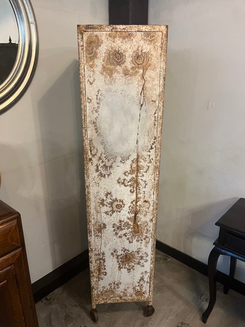 インダストリアル　ロッカー　ヴィンテージ　シャビー