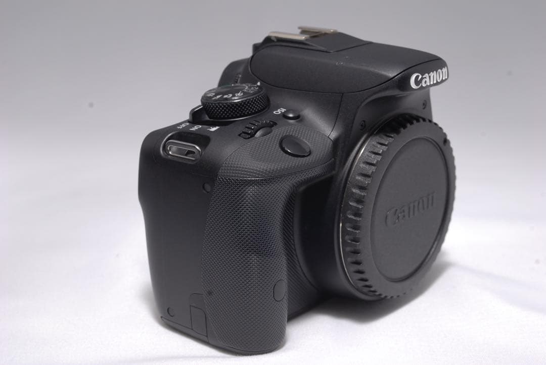 S数少✨Canon Kiss X7 超美品✨ダブルレンズセット♪旅行にも手軽に♪