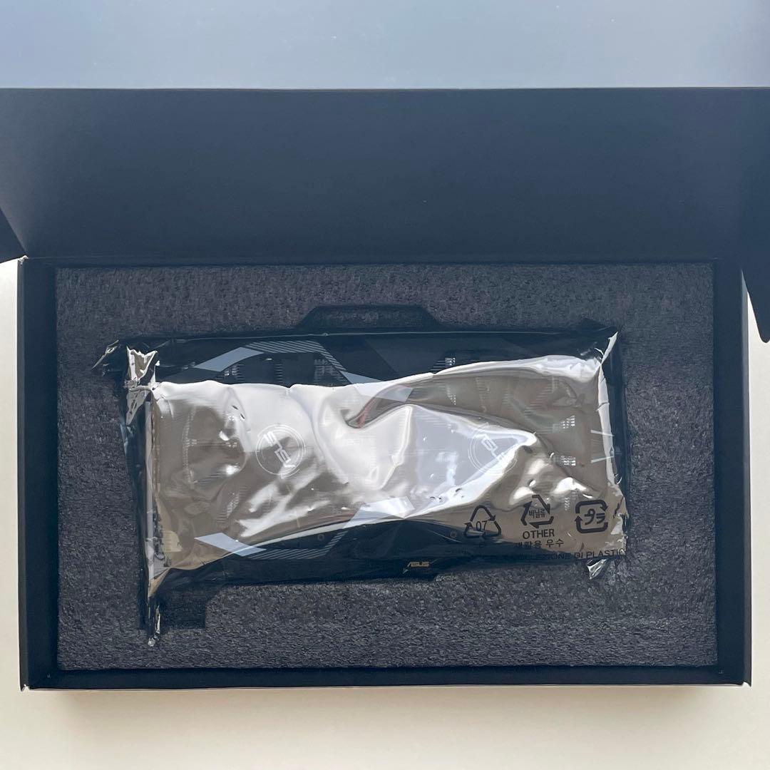 【美品】Radeon™ RX560-4G【ASUS】