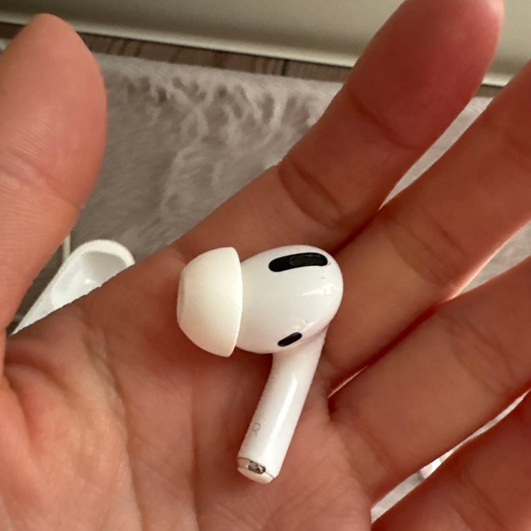AirPods pro ホワイト