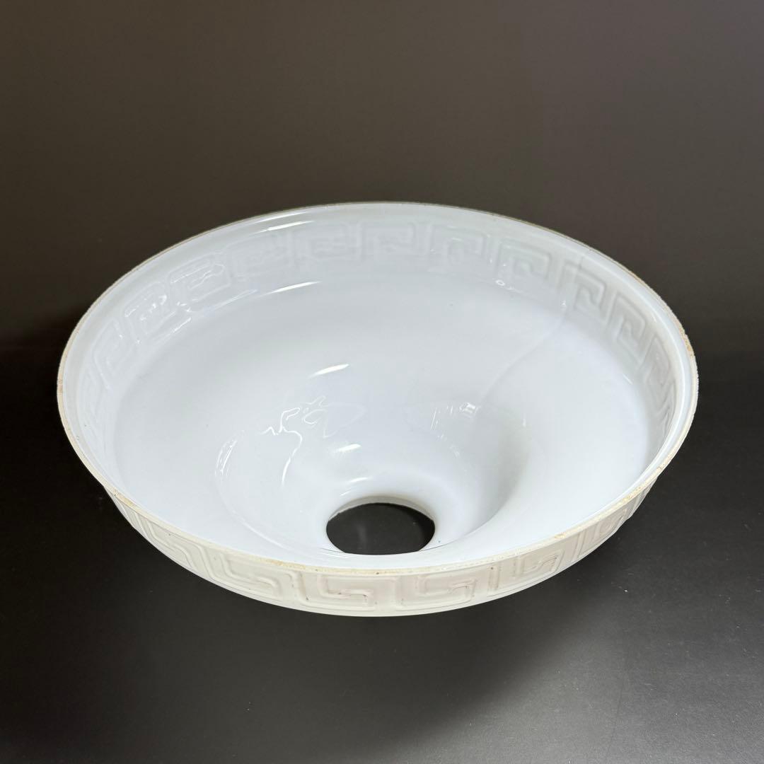 ◆希少 富士マーク入り乳白色電笠 雷文 大正〜昭和時代 戦前 和硝子◆