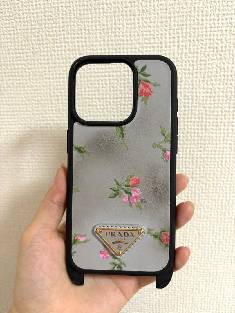 【PRADA】プラダ　iPhoneケース　iPhone15