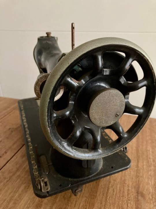 ディスプレイに❤︎アンティーク　シンガーミシン