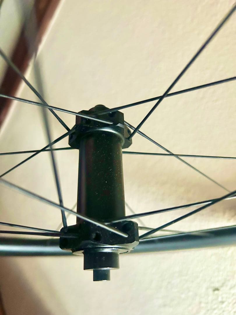 ◆鬼軽！カーボンホイールCarbon前輪◆640g！