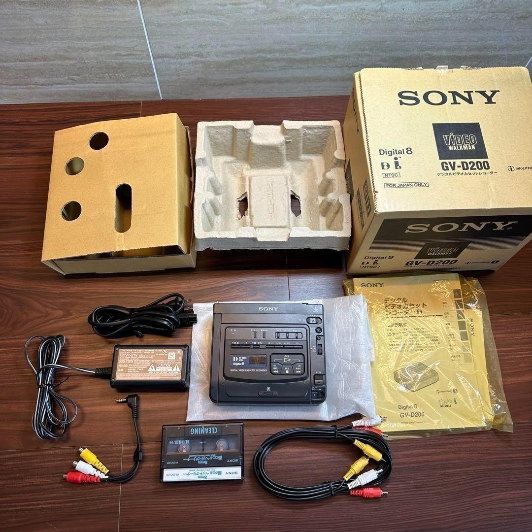 SONY GV-D200 ビデオウォークマン Digital 8 2466