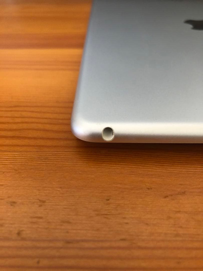【美品】iPad Air 2 WiFi 128GB