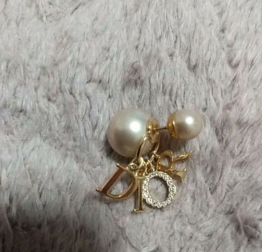 Dior ダブルパールピアス(片耳用)