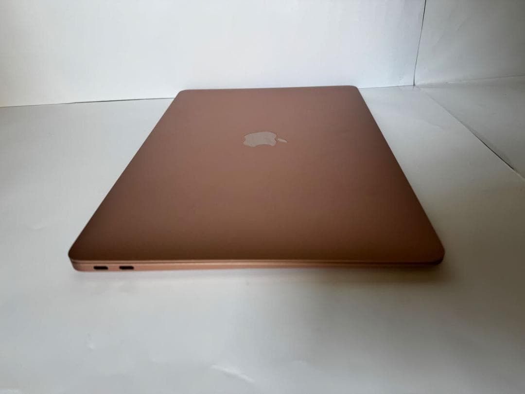 MacBook Air (Retina, 13-inch, 2019) ゴールド