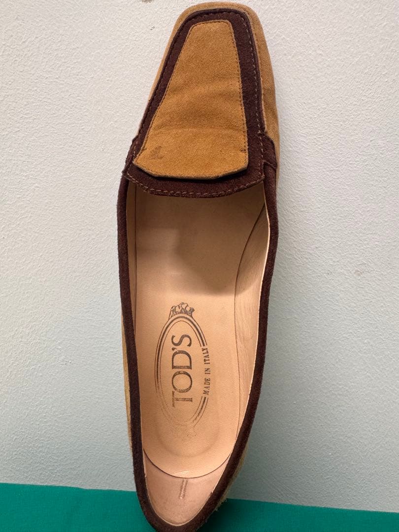 TOD’Sトッズスエードローファー37 ブラウン×キャメルイタリア製 箱・袋なし