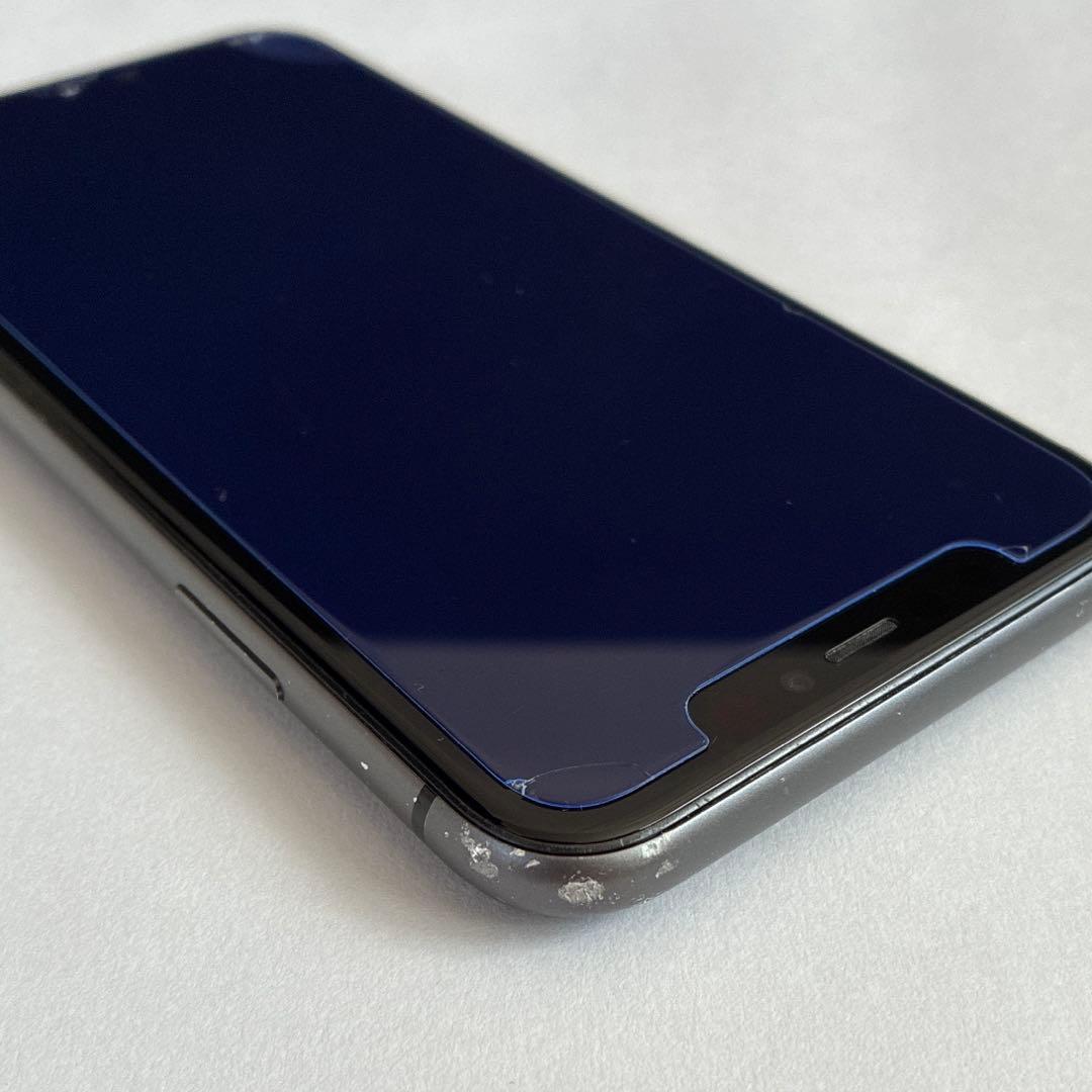Apple iPhone 11 128GBブラック 本体 レンズ・背面ひび割れ
