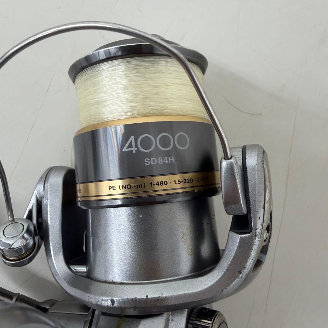 リール　2個セット　Daiwa FREAMS スピニングリール　シマノ　ナスキー