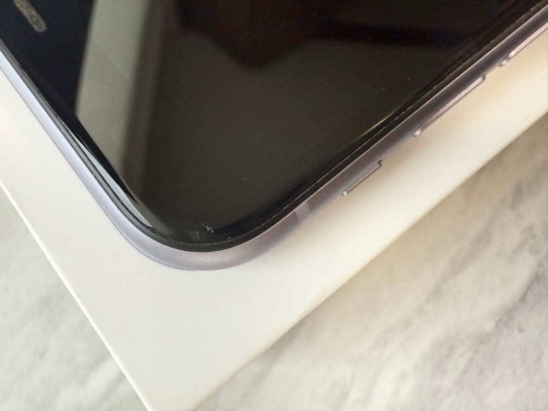 美品 iPhone 11 パープル 128GB