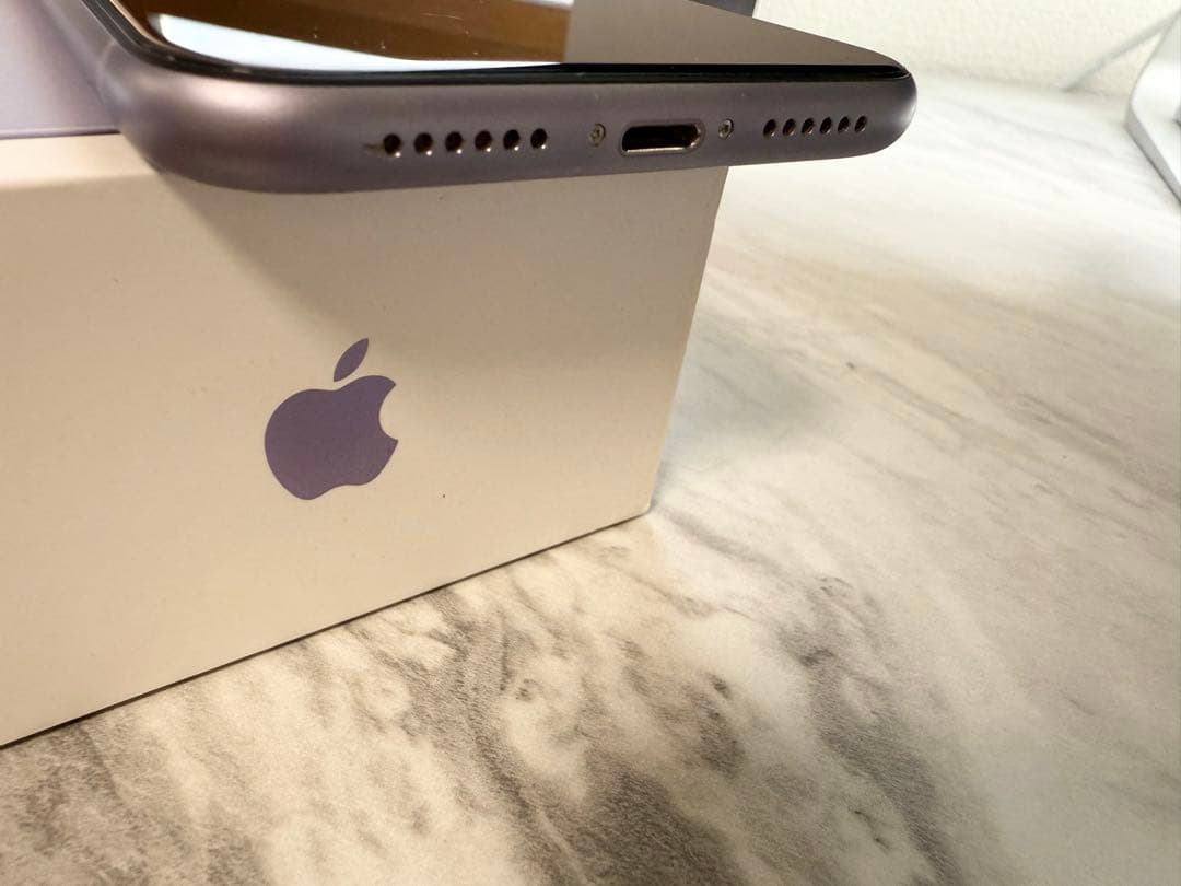 美品 iPhone 11 パープル 128GB