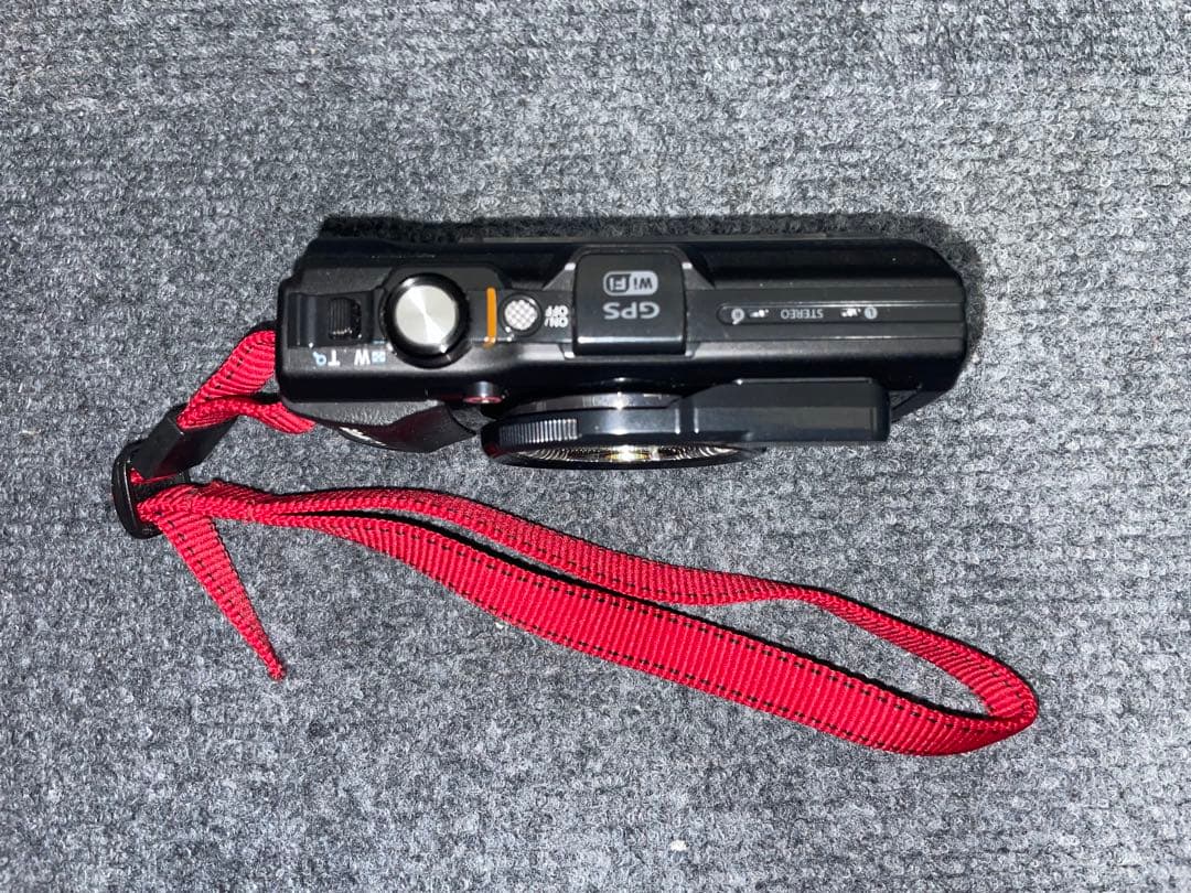 Olympus Tough デジタルカメラ tg-4