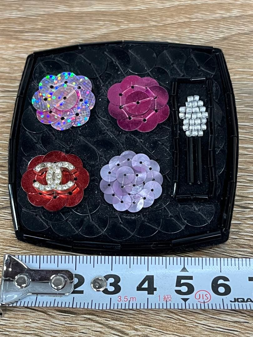 A*e様 シャネル ココマーク04A ブローチ GP×プラスチック×ラインストー