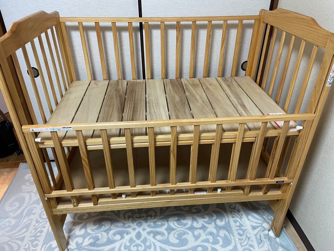 カトージ 木製 ハイポジション ベビーベッド スライド式サイド KATOJI