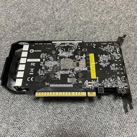 正常動作品 GIGABYTE GTX1650 4GB 補助電源不要モデル