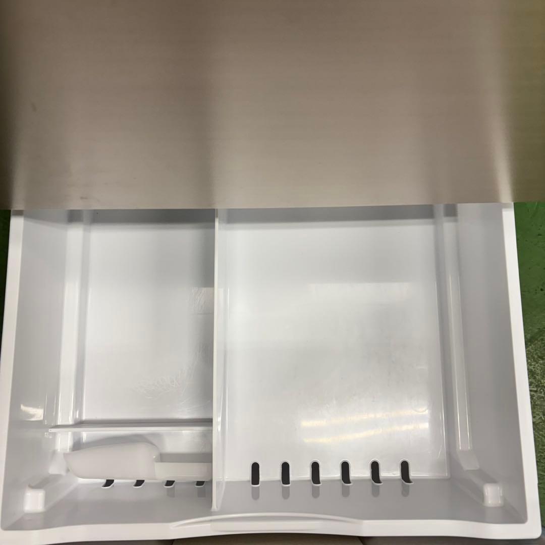 517日立 大型冷蔵庫 300L強 自動製氷 1〜4人暮らし用 左開き　シルバー