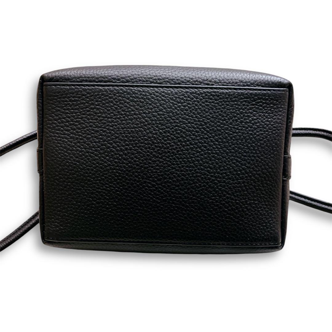 【極美品】 VASIC ヴァジック ボンドミニ ハンドバッグ ブラック レザー