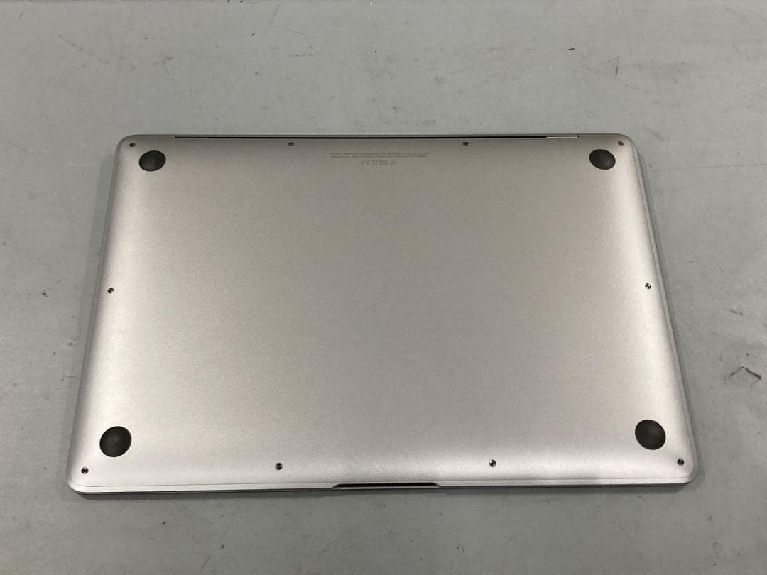 【美品】MacBook Air 2020 13インチ 本体のみ A2179