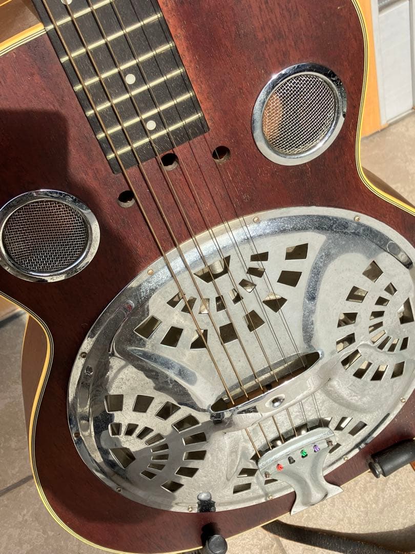 Epiphone The Spider リゾネーターギター　スクエアネック