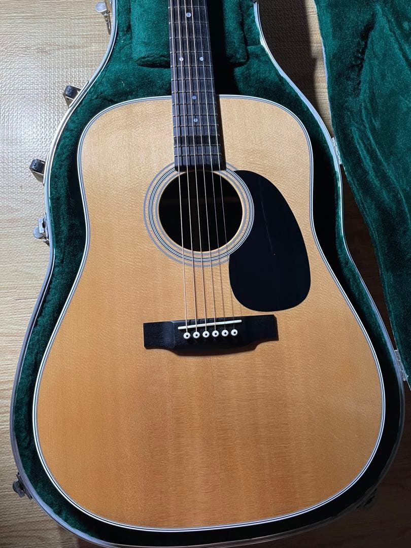 Martin D-28 2013年製 純正ハードケース付
