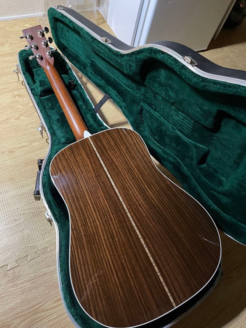 Martin D-28 2013年製 純正ハードケース付