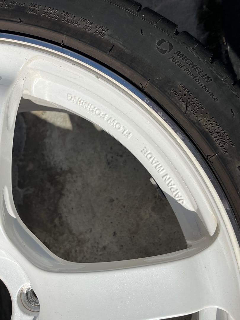 ヨコハマ アドバンTC-4 18インチ