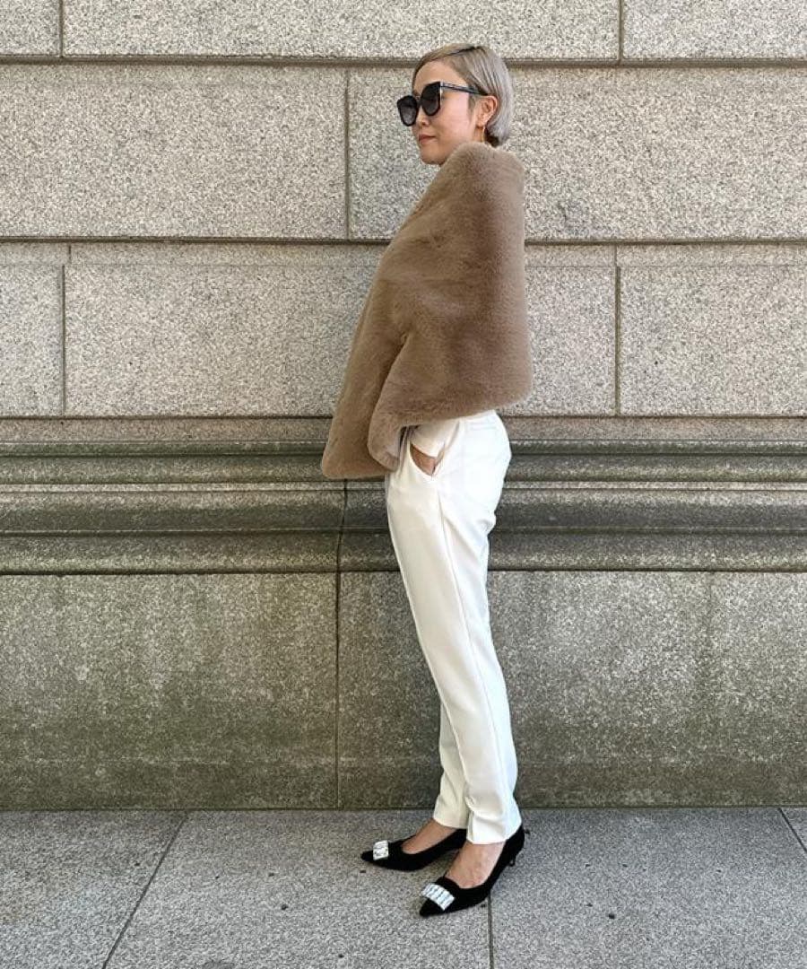 【新品今期タグ付き】JENNE リッチボリューム ファーケープ