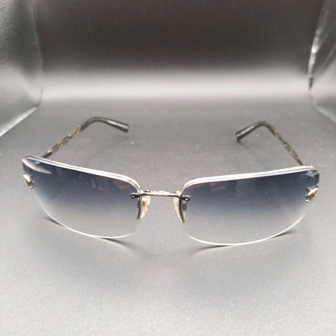 シャネル グラデーション サングラス ココマーク レザーチェーン リムレス