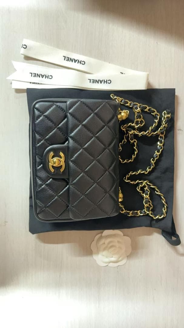 ブラック キルティング ショルダーバッグ