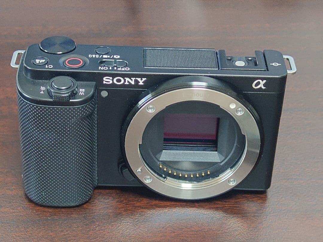 SONY vlogcam ZV-E10 ボディ　＋予備バッテリ、チャージキット