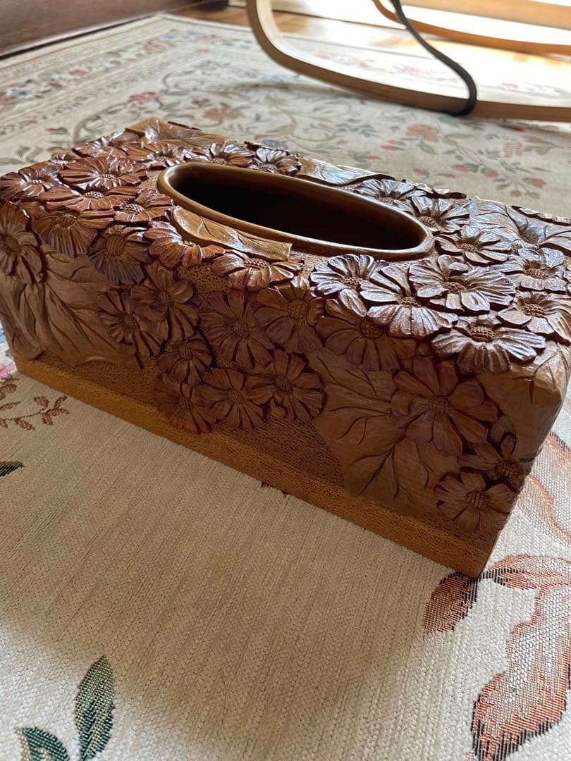 彫刻ティッシュBOX